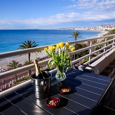 Seafront Flat On The Promenade - Next To Negresco דירה
